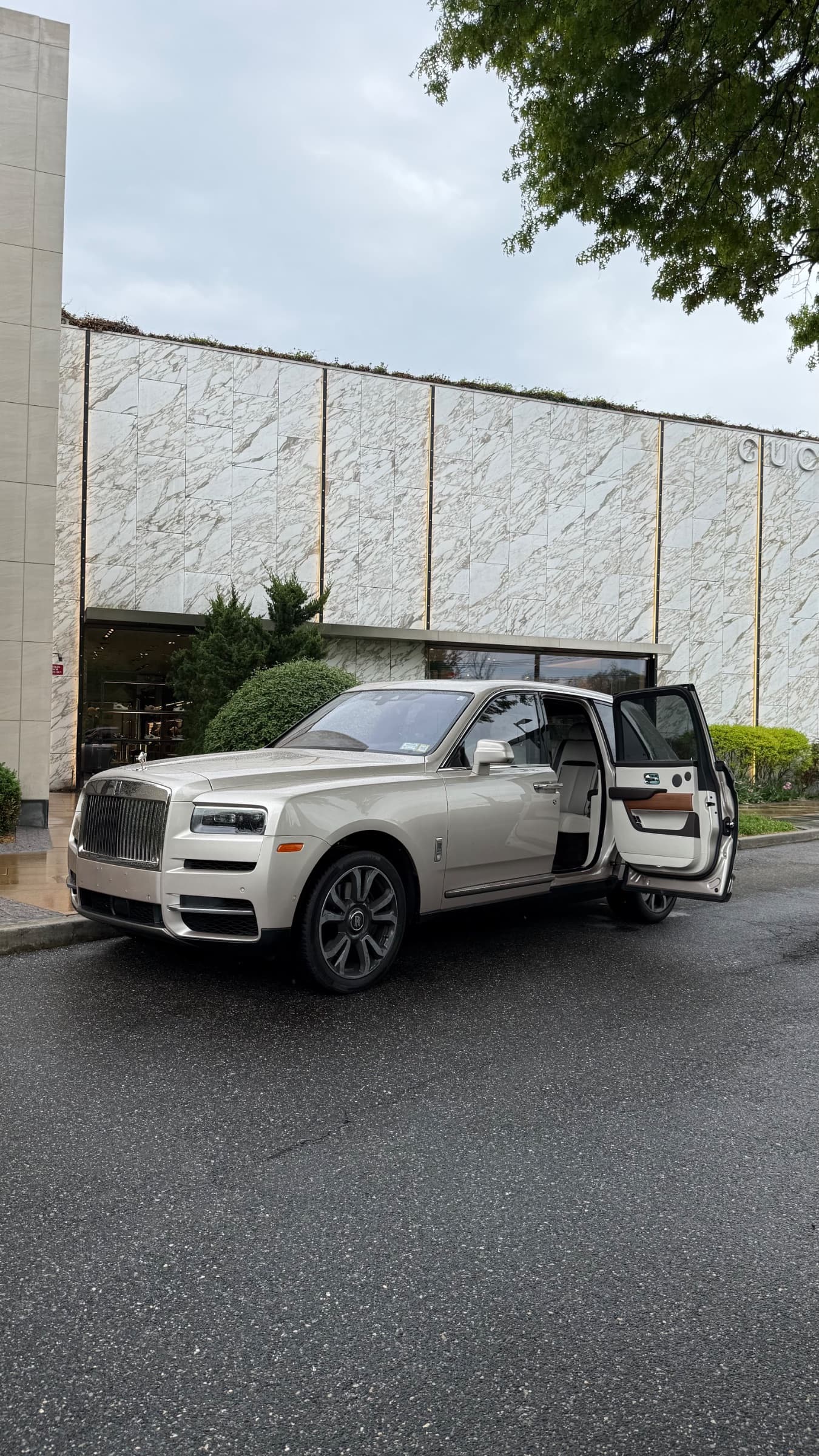 2020 Rolls Royce Cullinan - Image 1